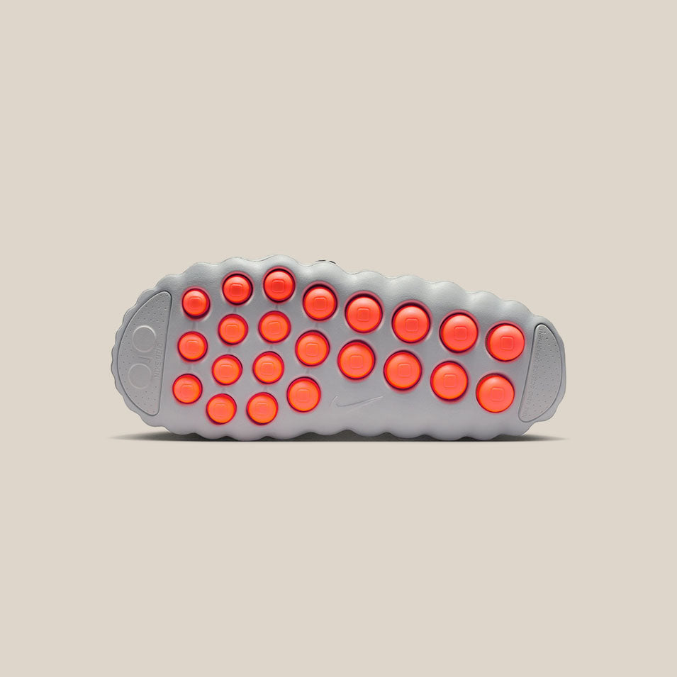 NIKE MIND 001